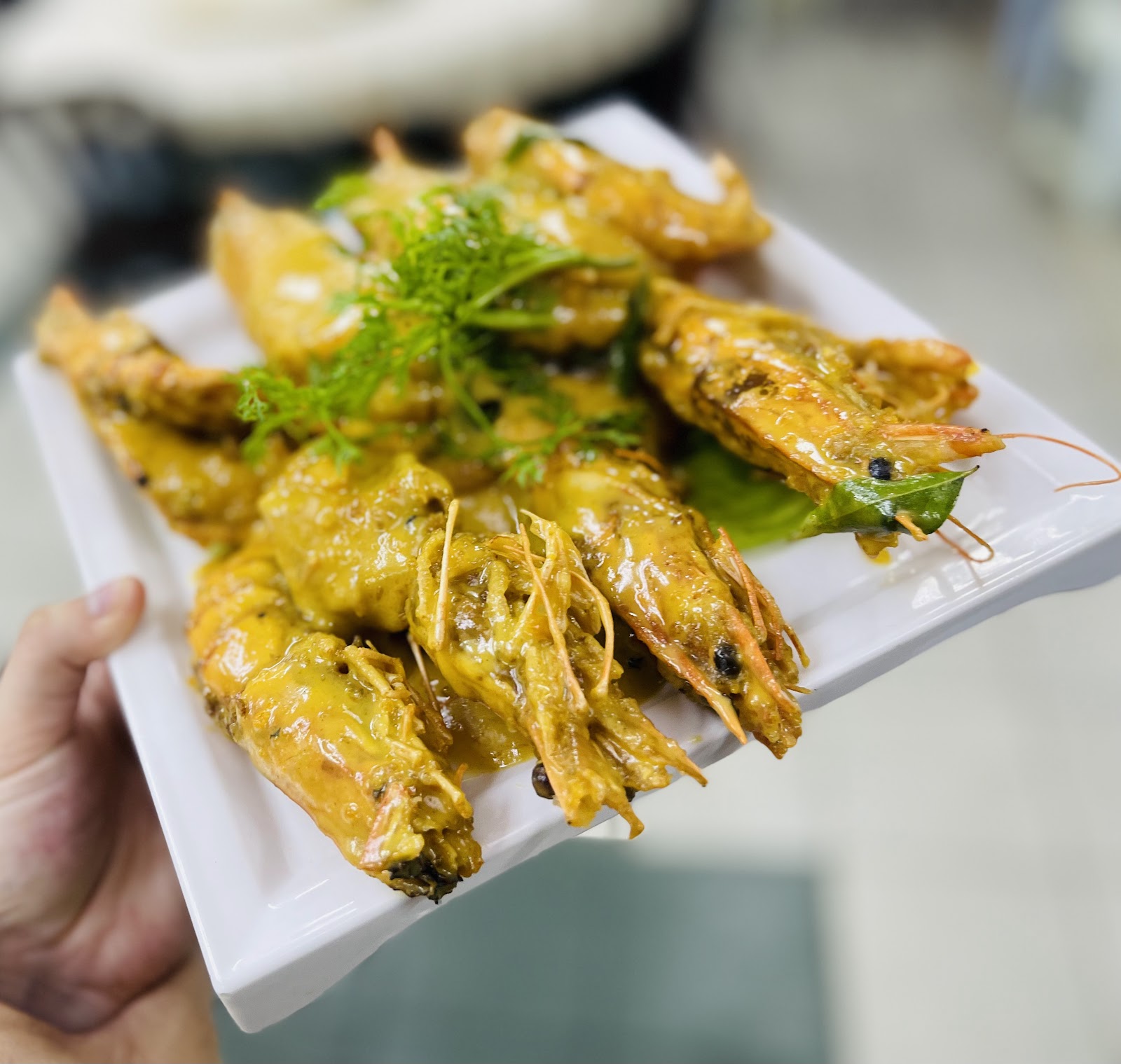招牌金沙或盐子生虾 Signature Golden Salted Egg or Steam Egg Prawns